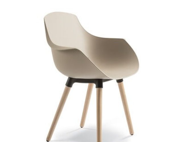 GLOBE ARMCHAIR POLYPROP TIMBER LEGS